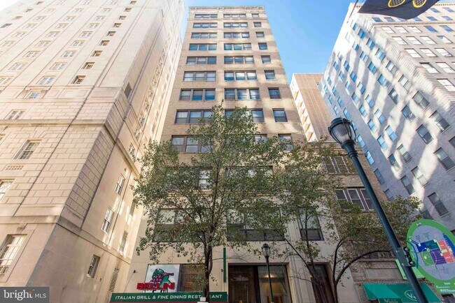 Building Photo - 220 S 16th St