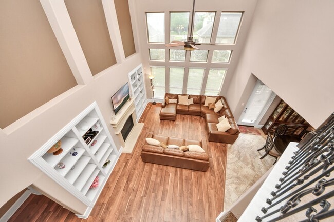 Building Photo - 2895 Ragusa Ln