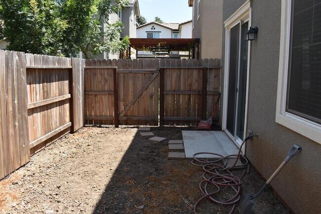 Building Photo - 1441 Bianchi Ln