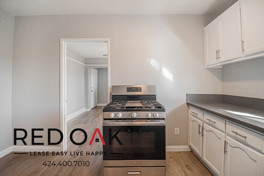 Building Photo - 227 E 52nd St