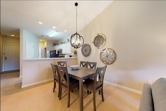 Building Photo - 616 River Oaks Dr