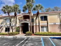 Building Photo - 815 Boynton Beach Blvd