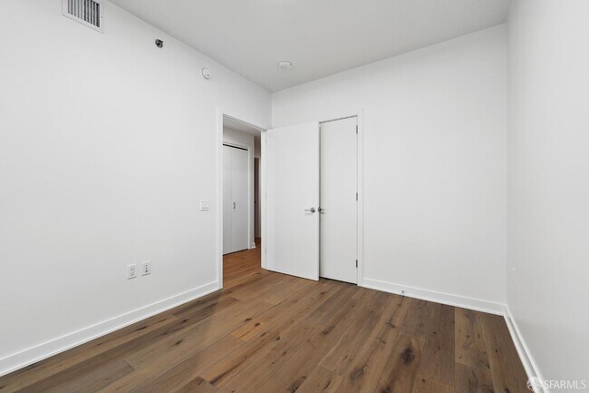 Building Photo - 280 Spear St