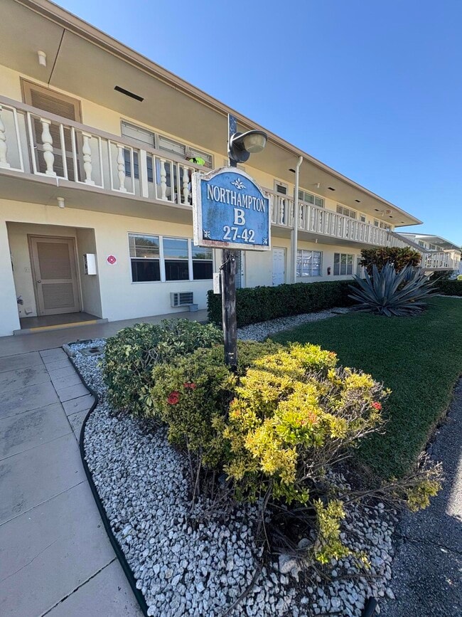 Building Photo - 34 Northampton B