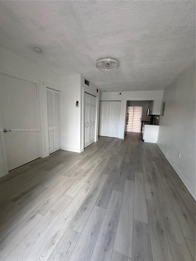 Building Photo - 1852 SW 7th St