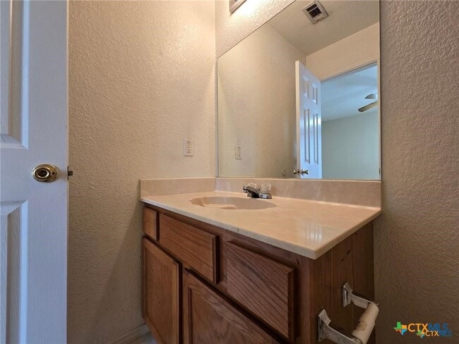 Building Photo - 2808 Leroy Cir