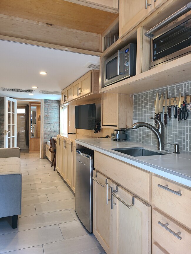 Building Photo - The Casita