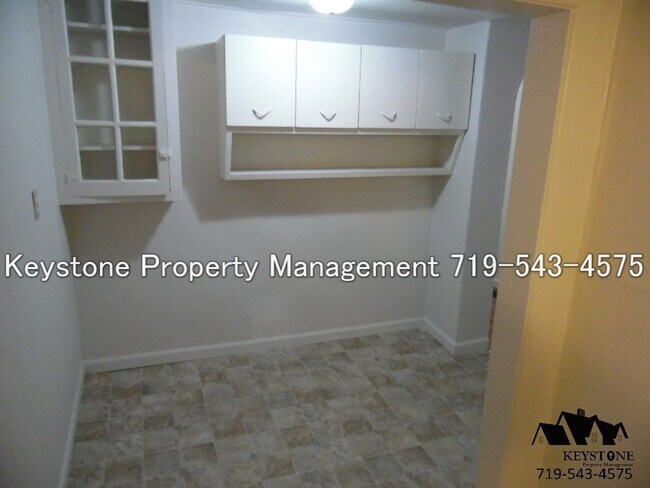 Building Photo - $475 OFF - Move In Special! Two Bedroom Un...
