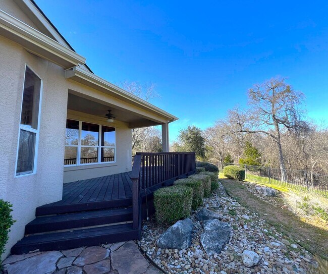 Building Photo - 106 Morning Glory Cir