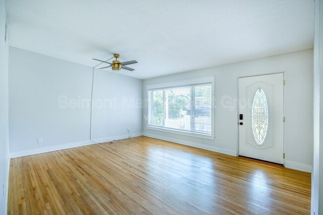 Building Photo - 316 Lake Fair Ln