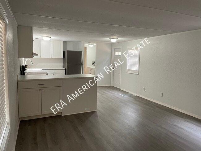 Building Photo - 5975 Staff Rd