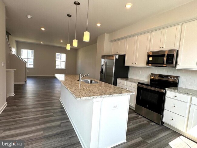 Building Photo - 12 BROOKFIELD Mews