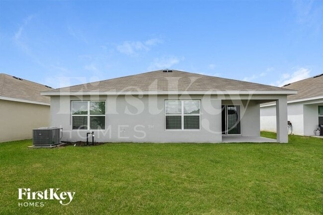 Building Photo - 8549 Triumph Cir