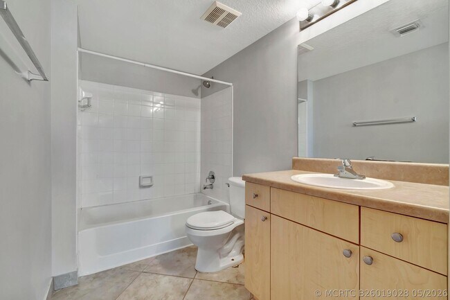 Building Photo - 116 Villa Cir