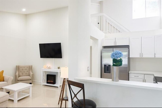 Building Photo - 9215 SW 141st Pl