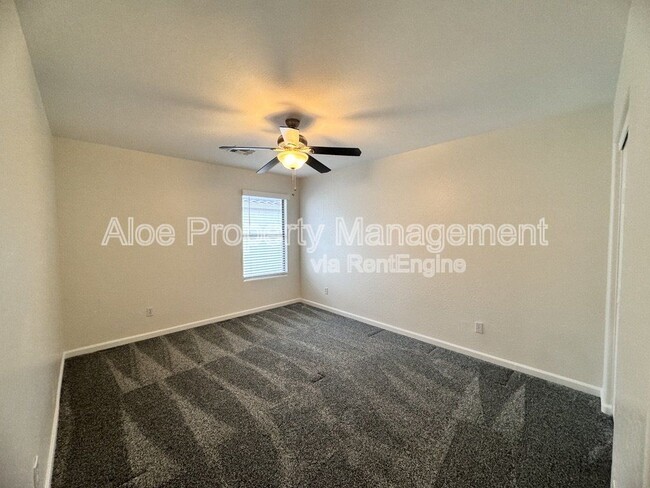 Building Photo - 14141 N 136th Ln