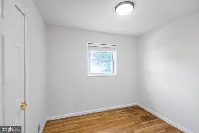 Building Photo - 3906 Ronson Dr