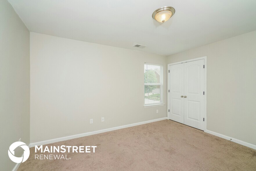 Building Photo - 2201 Walcot Way