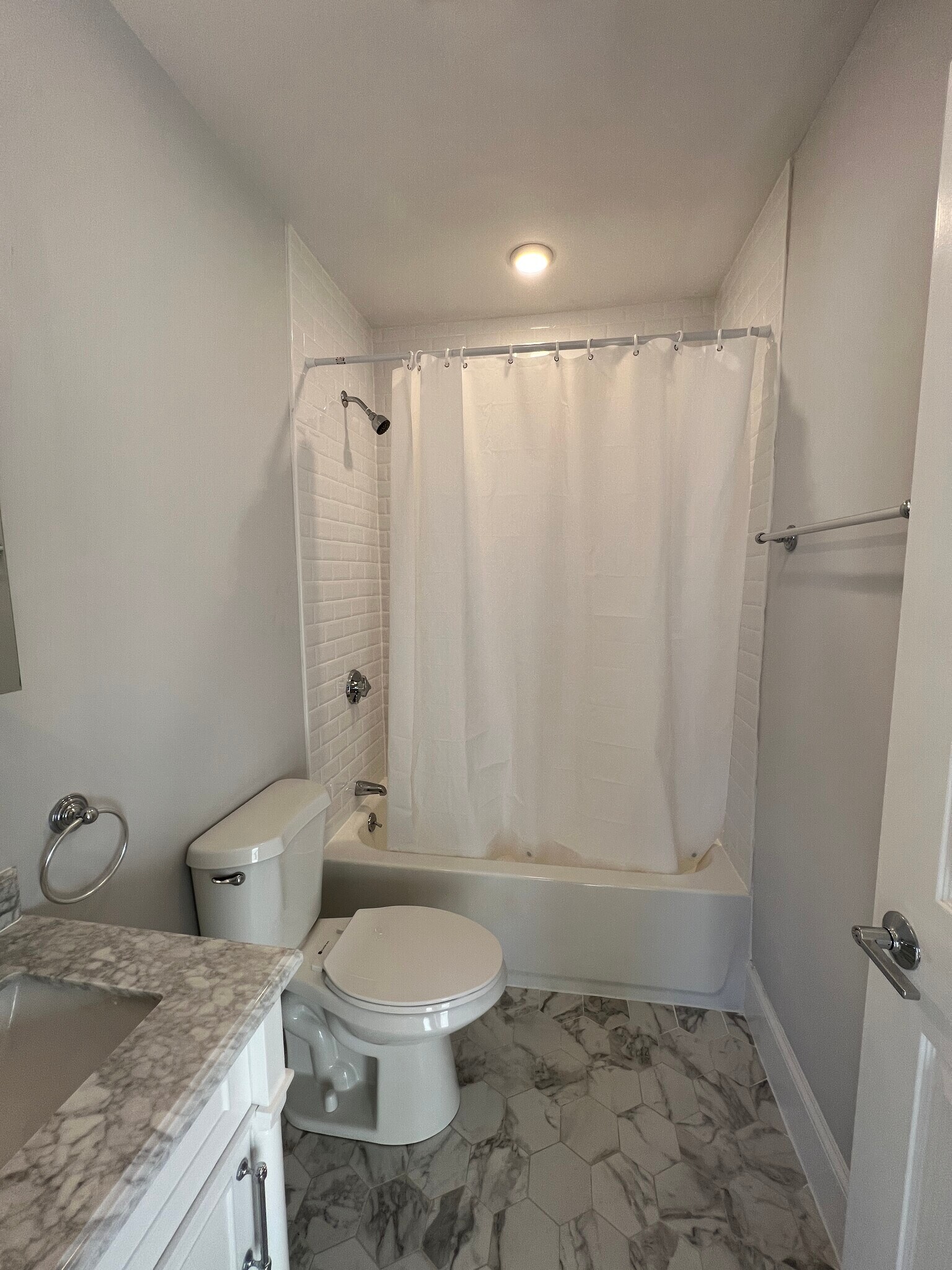 Building Photo - 75 Winchester St