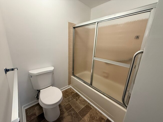 Building Photo - 310 Heather Croft