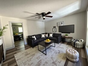 Building Photo - 8335 Bonner Dr