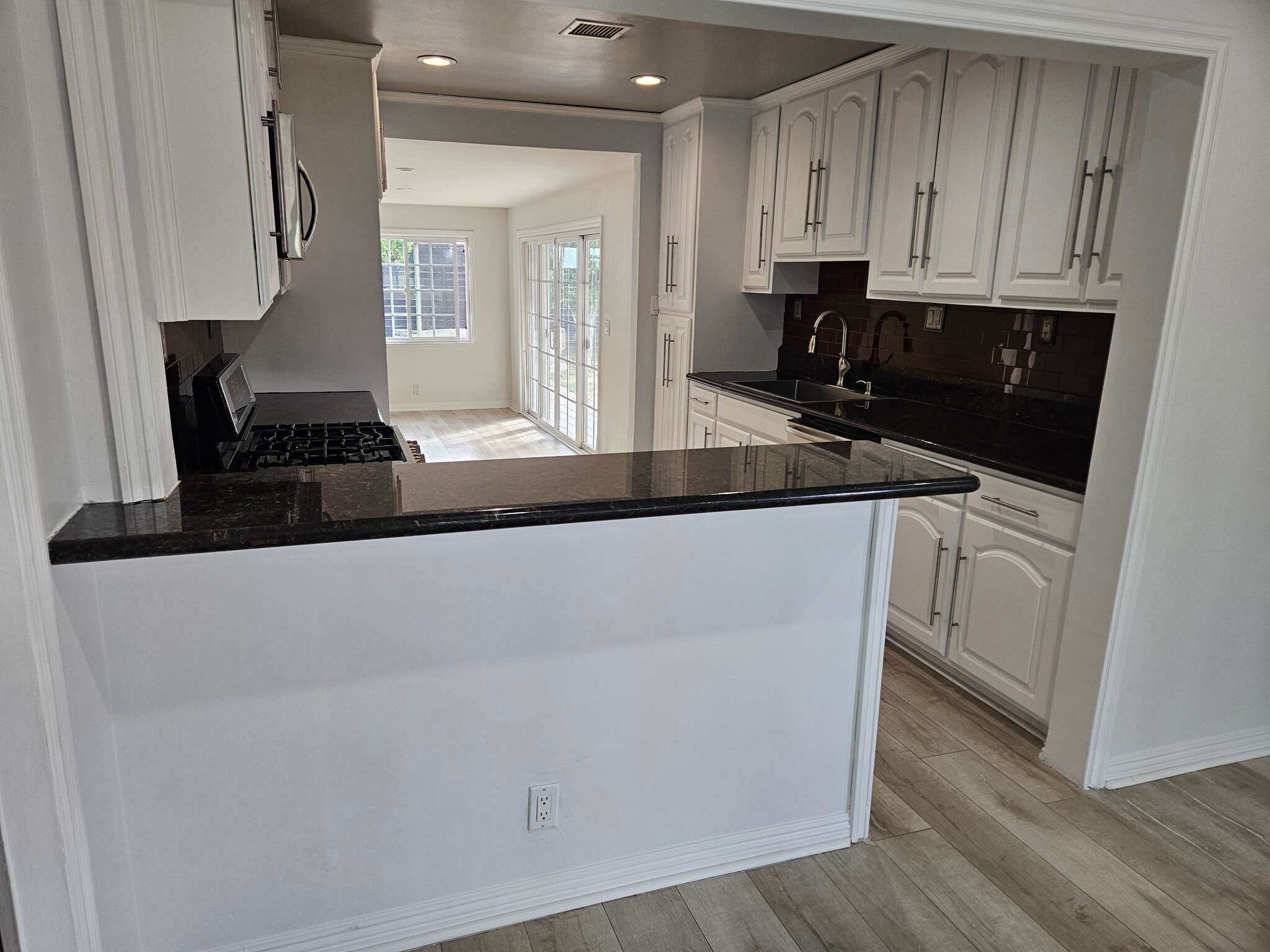 Building Photo - 8030 Lemona Ave