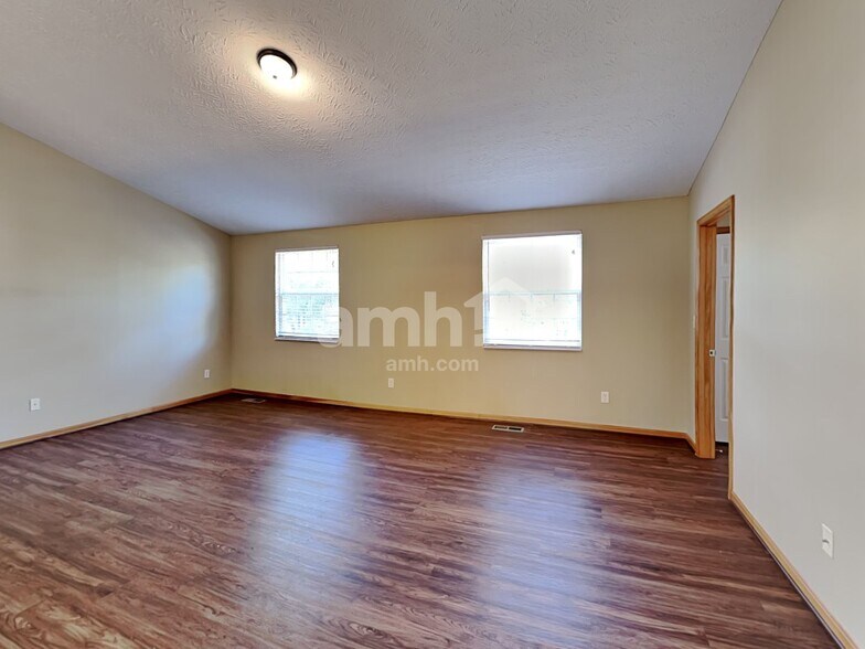 Building Photo - 55 Saddle Creek Ln