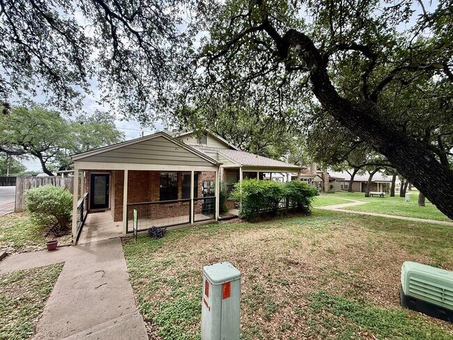 Primary Photo - 7825 Beauregard Cir