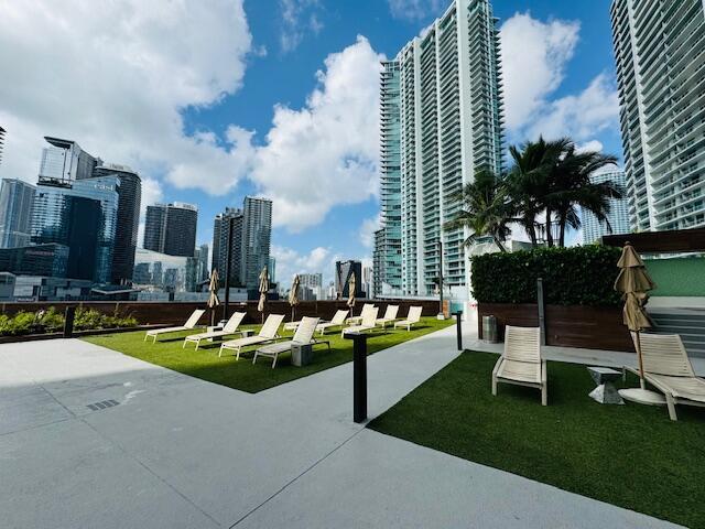 Building Photo - 350 S Miami Ave
