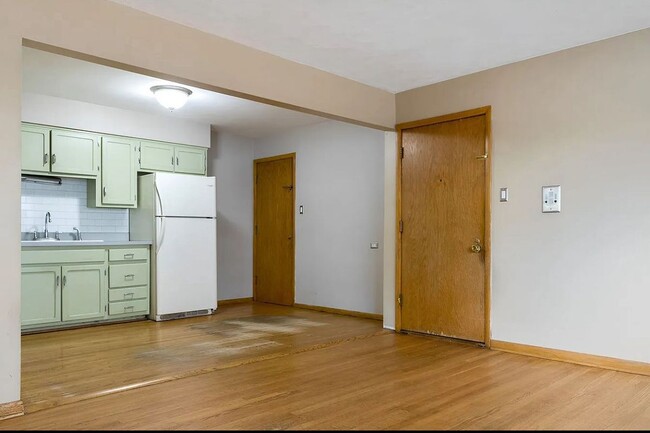 Building Photo - 314 Beach Ave