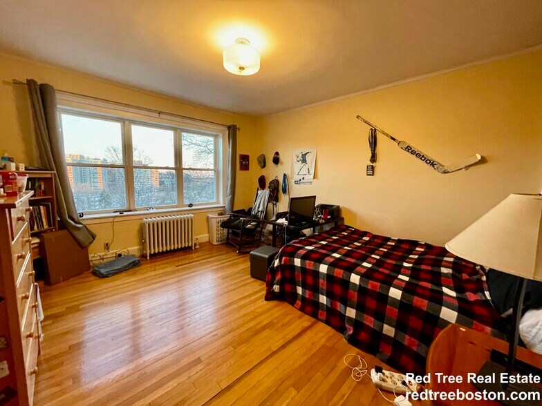 Building Photo - 119 Winthrop Rd