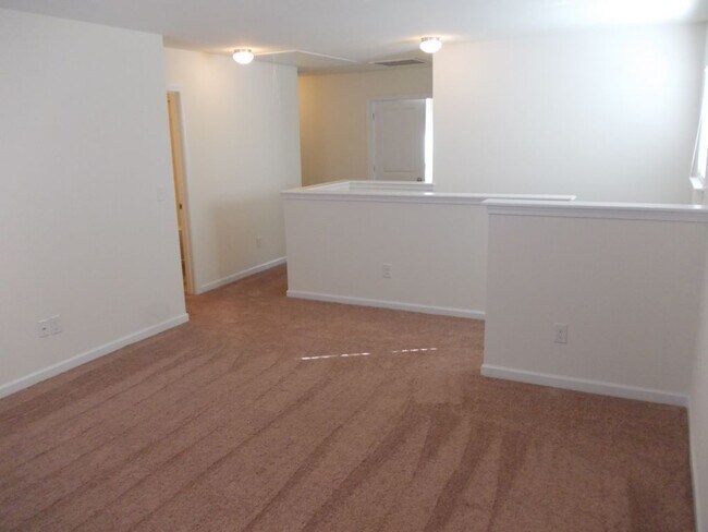 Building Photo - 2528 Walnut Forest Dr