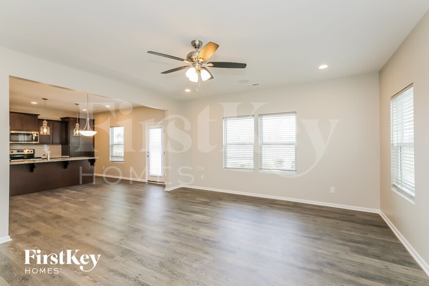 Building Photo - 306 Prosperous Path