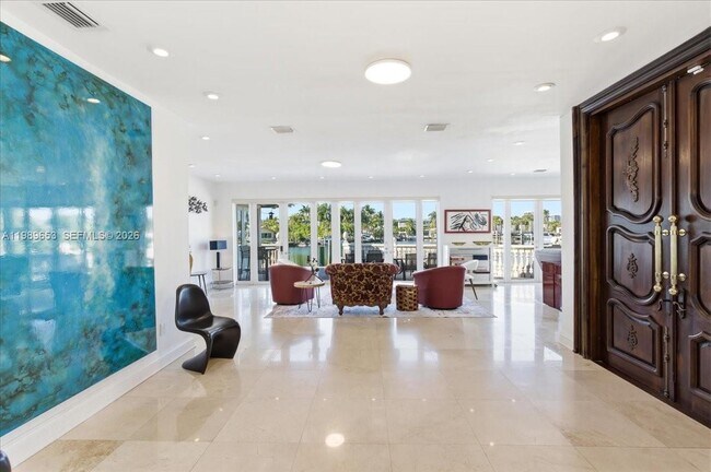 Building Photo - 1249 Biscaya Dr