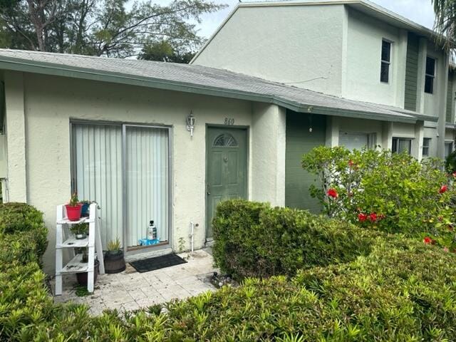 Building Photo - 860 Crystal Lake Dr
