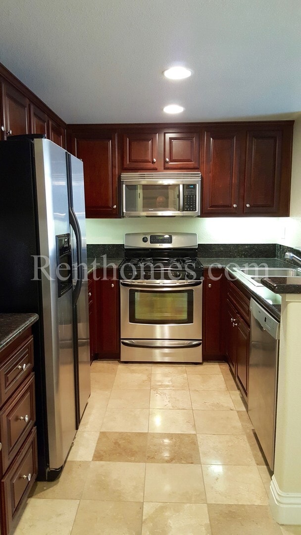 Building Photo - La Jolla / UTC, 3985 Nobel Dr #325 - Granite Counters, All Appliances, Near UCSD and the UTC Mall!