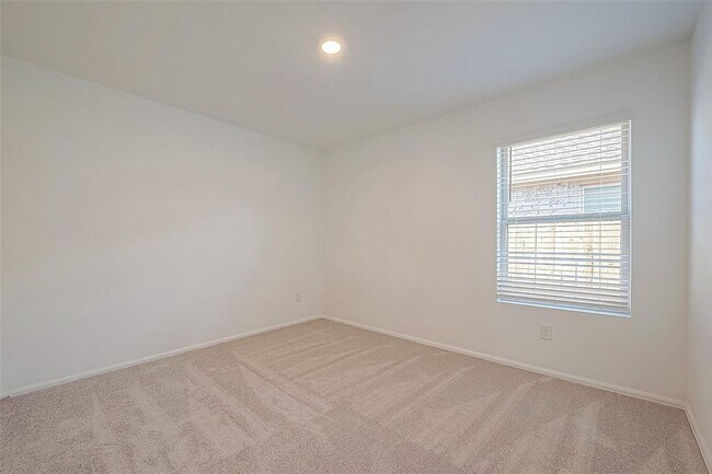 Building Photo - 5107 Sunvalley Bend Dr