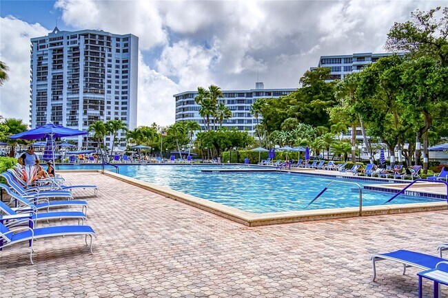 Building Photo - 600 Three Islands Boulevard