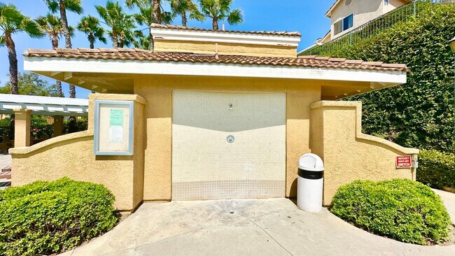 Building Photo - 5751 Galloway Pl
