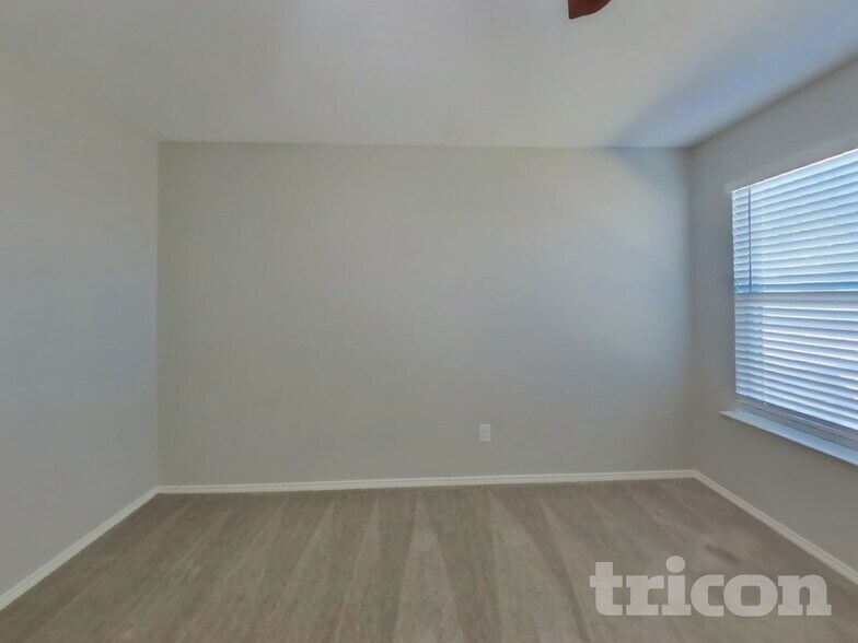 Building Photo - 2905 Englenook Dr