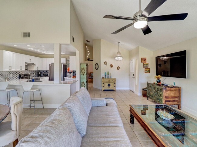 Building Photo - 77897 Woodhaven Dr S