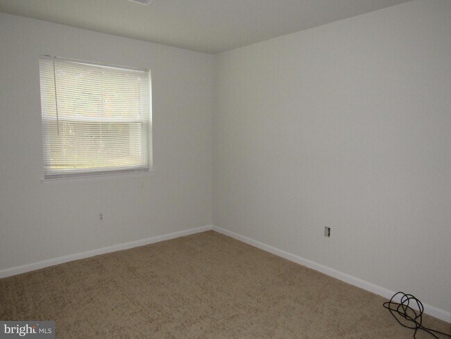 Building Photo - 259 Shirley Dr