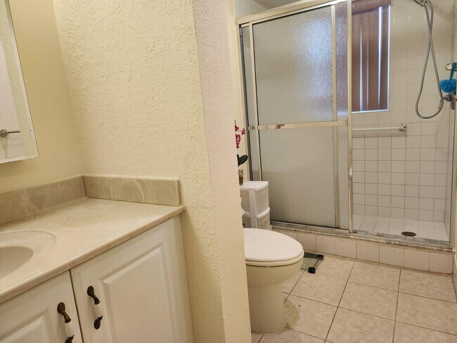 Building Photo - 3959 Via Poinciana