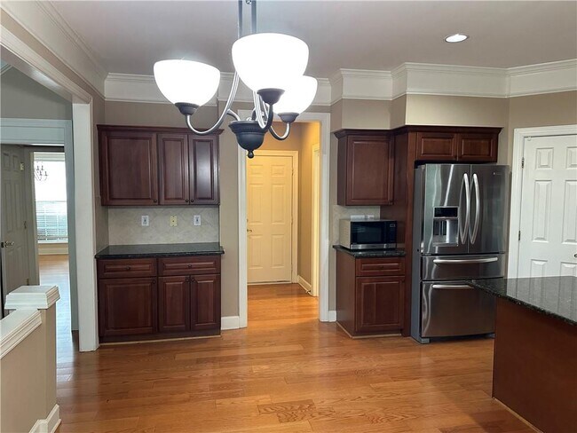 Building Photo - 625 Bentley Ct
