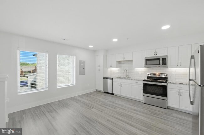 Building Photo - 19510 Village Walk