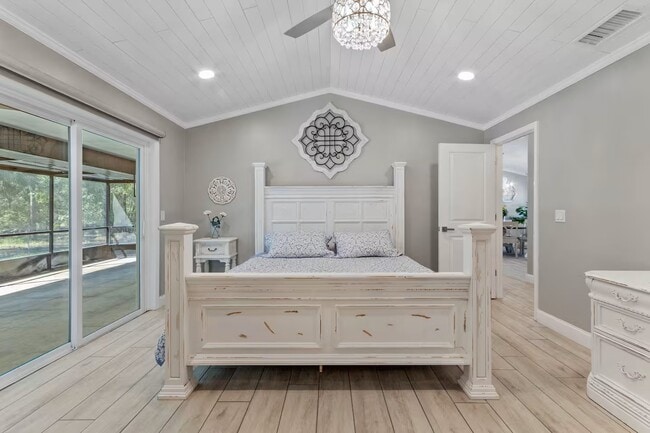 Building Photo - 760 Mallard Dr