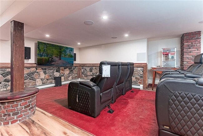 Building Photo - 14 Woodlake Dr