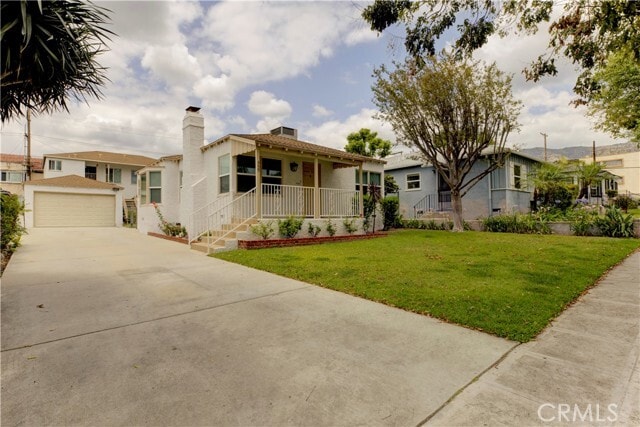 Building Photo - 559 E Providencia Ave