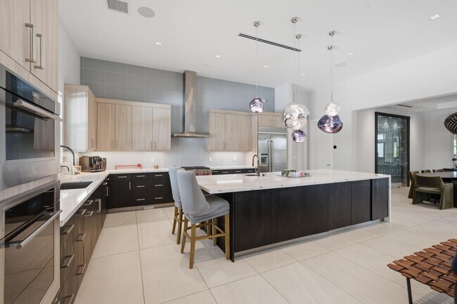 Building Photo - 17101 Magnolia Estates Dr