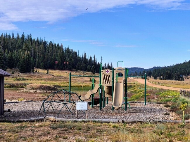 Building Photo - 220 N Grassy Trl